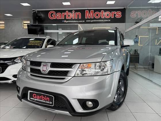 FIAT FREEMONT 2.4 EMOTION 16V GASOLINA 4P AUTOMÁTICO FIAT FREEMONT 2.4 EMOTION 16V GASOLINA 4P AUTOMÁTICO